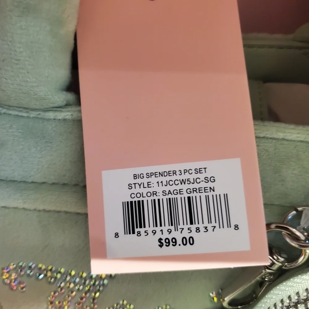 Juicy Couture Green Tote with Structured Design and Versatile Straps